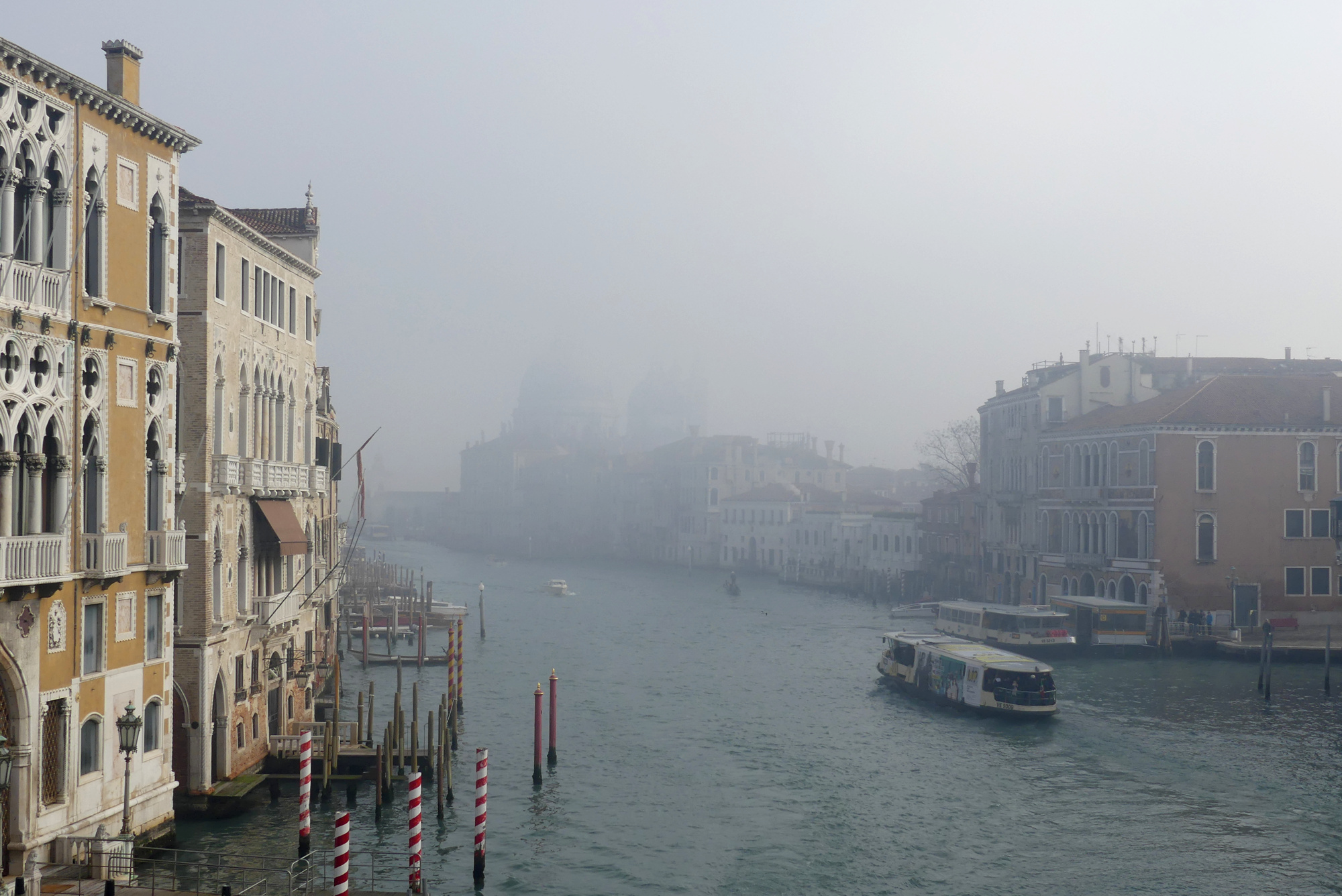 canal-grande-fog.jpg