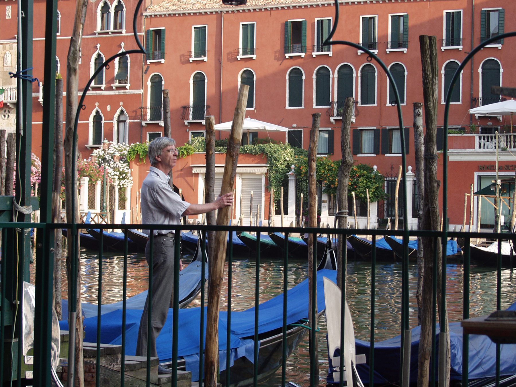 robert-among-gondolas-2003.jpg